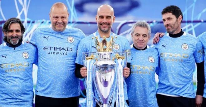 拜仁慕尼黑莱万帽子戏法再创纪录